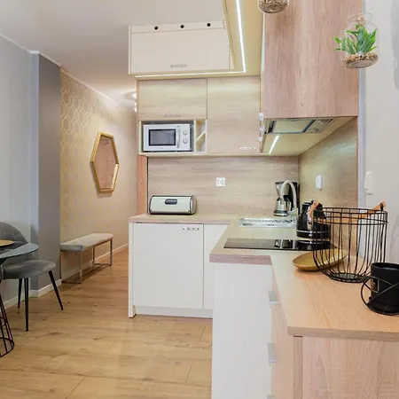 Horyzont Apartamenty-perlowa Przystan- Zewnetrzny Basen, Parking, Sniadanie- 900m Od Plazy Zachodniej I Morza!!! Kolobrzeg